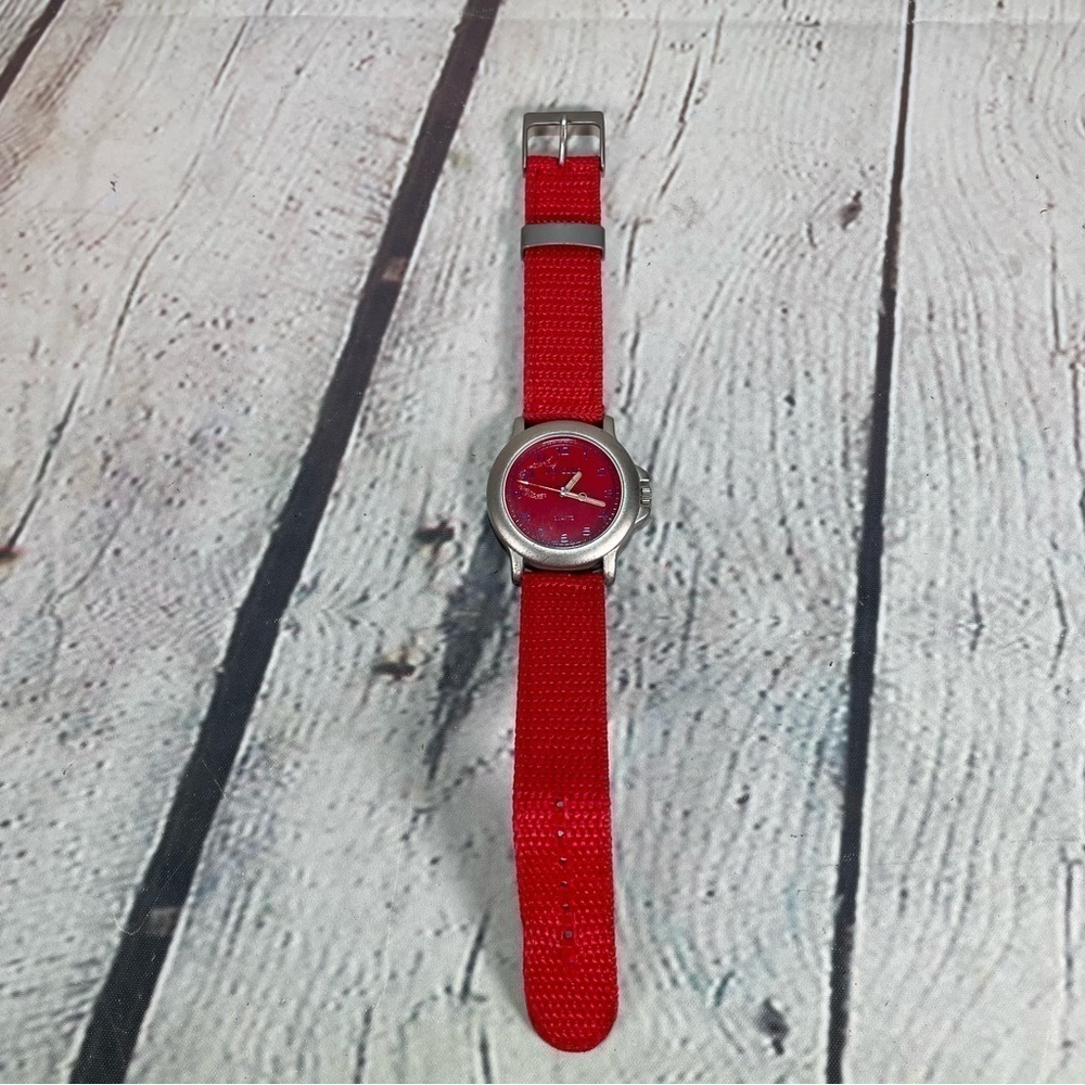 Vintage Novelle Womens Watch Needs new Battery